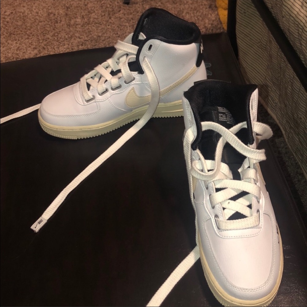 Nike Women Air Force 1’s High Utility ‘White’